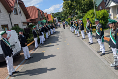 2026_06_13 Spalier stehen beim Abholen des Delbrücker Königs (1)